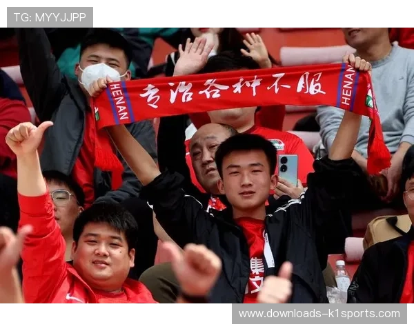 重庆足球时隔1265天回归顶级联赛，球迷热情高涨